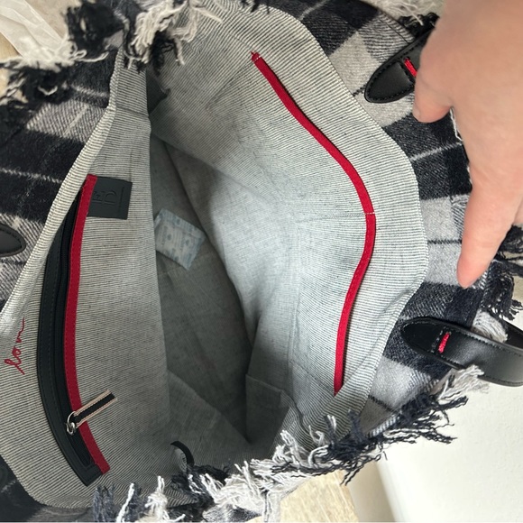 ED Ellen Degeneres Grey Tartan Tote Joy NWT - Picture 14 of 15